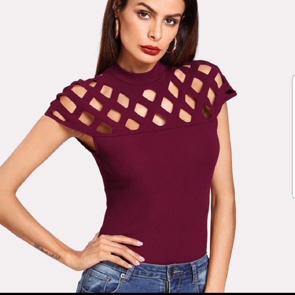 🍷Beautiful!, High Neck, Laser Cut Bodice Top - Picture 2 of 4